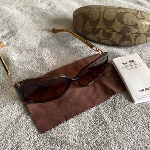 COACH Beatrice Sunglasses